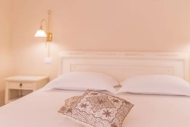 Classic Tek Büyük Yataklı Oda