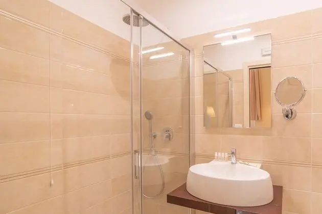 Classic Tek Büyük Yataklı Oda