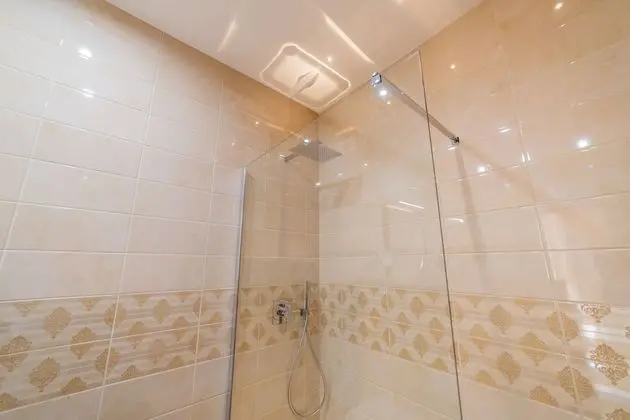 Junior Süit, 1 Büyük (Queen) Boy Yatak, Teras