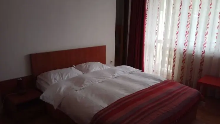 Tek Büyük Yataklı Oda, Dağ Manzaralı