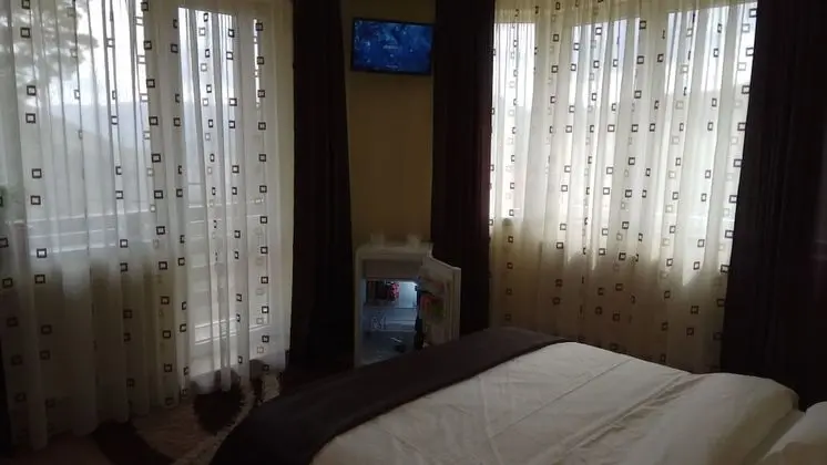 Tek Büyük Yataklı Oda, Dağ Manzaralı
