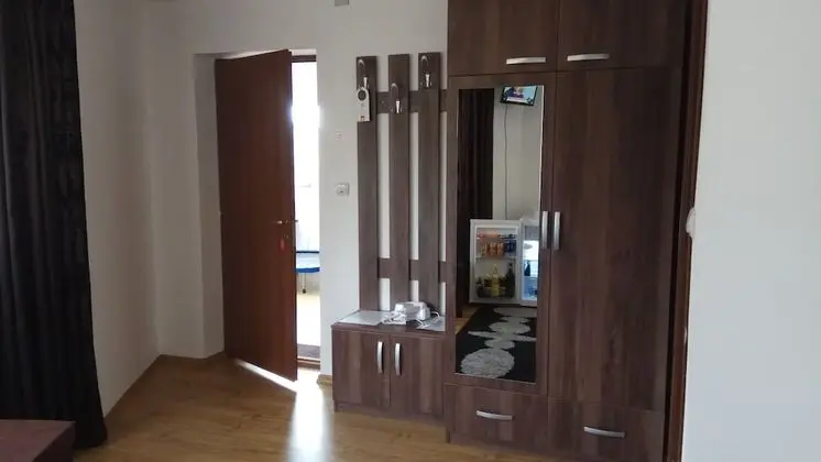 Tek Büyük Yataklı Oda, Dağ Manzaralı