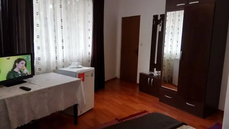 Tek Büyük Yataklı Oda, Dağ Manzaralı