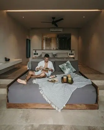 Luxury Suite with King Bed Terrace and Garden