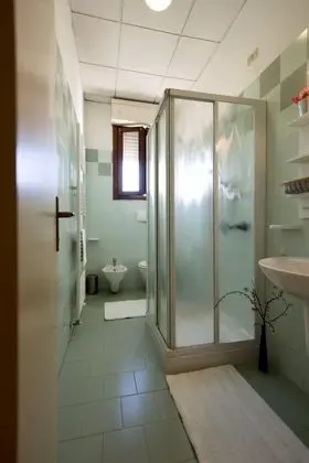 Üç Kişilik Oda