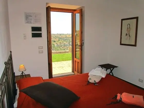 Standard Tek Büyük veya İki Ayrı Yataklı Oda, Bahçe Manzaralı