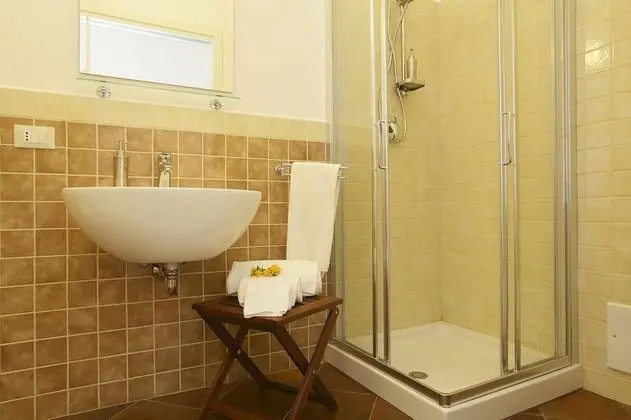 Standard Tek Büyük veya İki Ayrı Yataklı Oda, Bahçe Manzaralı