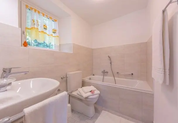 Standard Apart Daire, 1 Çift Kişilik Yatak ve Çekyat, 2 Banyolu, Bahçeli (Casa al Runchett)