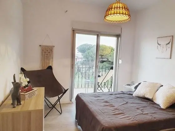 Tek Büyük Yataklı Oda, Ortak Banyo