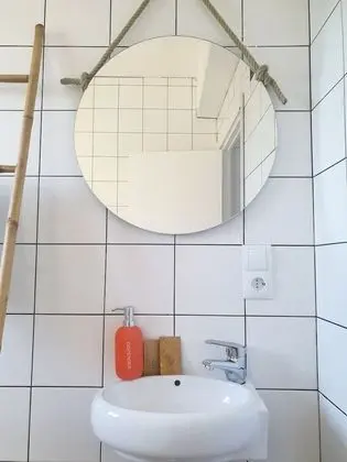 Tek Büyük Yataklı Oda, Ortak Banyo