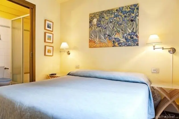 Tek Büyük veya İki Ayrı Yataklı Oda, Banyolu/Duşlu