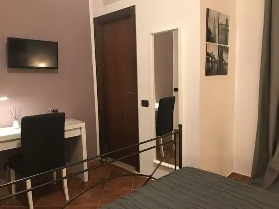 Standard Tek Büyük Yataklı Oda