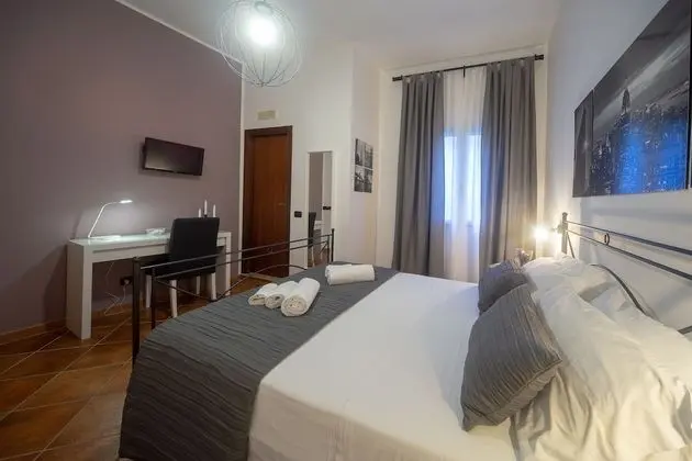 Standard Tek Büyük Yataklı Oda