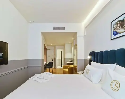 Tek Büyük Yataklı Oda, Şehir Manzaralı (Catalina)