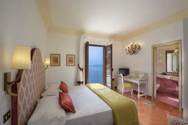 Standard Tek Büyük Yataklı Oda, Deniz Manzaralı (French Balcony)