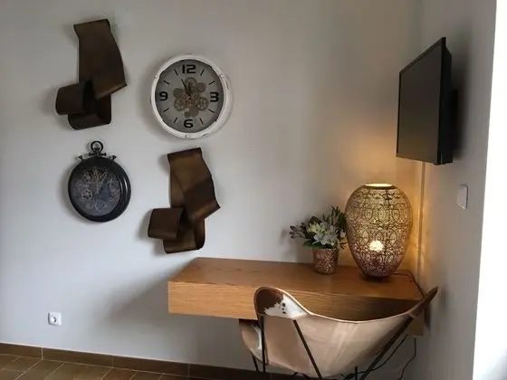 Tek Büyük Yataklı Oda, Ortak Banyo (Time)