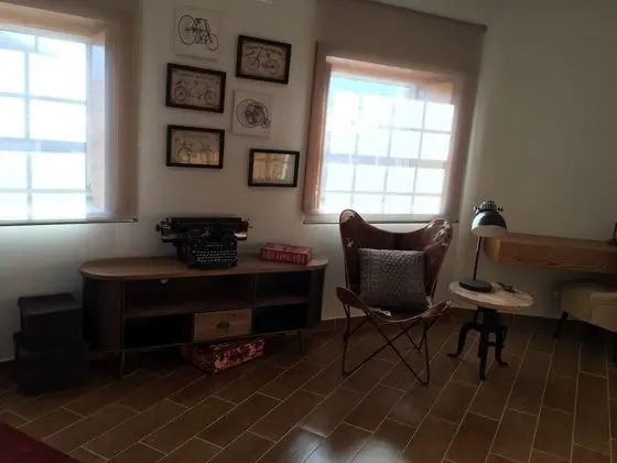 Tek Büyük Yataklı Oda, Özel Banyo (Aquilino)