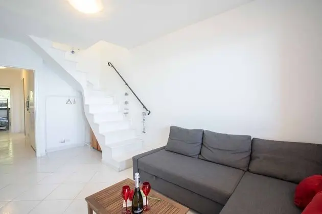 Family Apart Daire, Birden Çok Yatak, 2 Banyolu (Casa Alice with shared pool sea view)