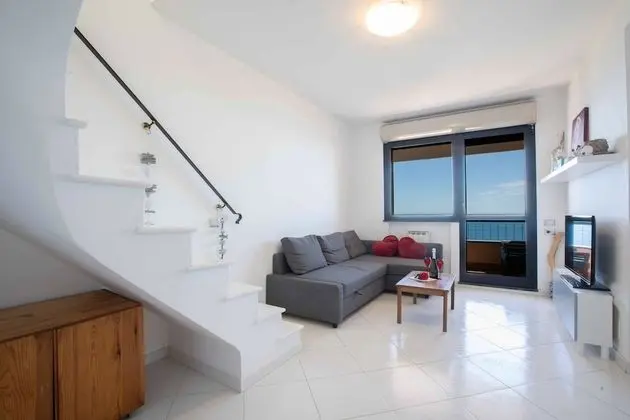Family Apart Daire, Birden Çok Yatak, 2 Banyolu (Casa Alice with shared pool sea view)