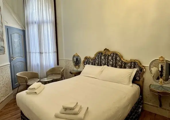 Tek Büyük veya İki Ayrı Yataklı Oda