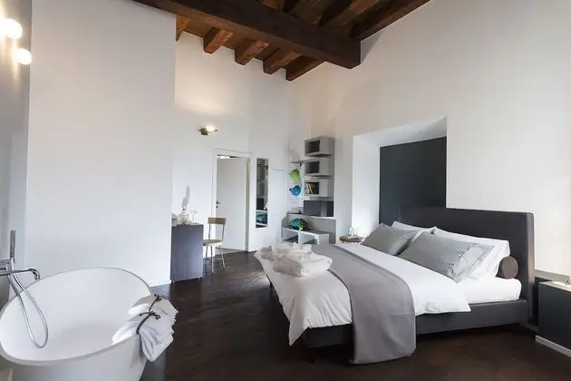 Romantic Süit, Küvet