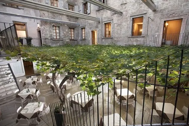 Romantic Süit, Küvet