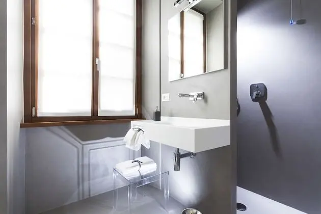 Romantic Süit, Küvet