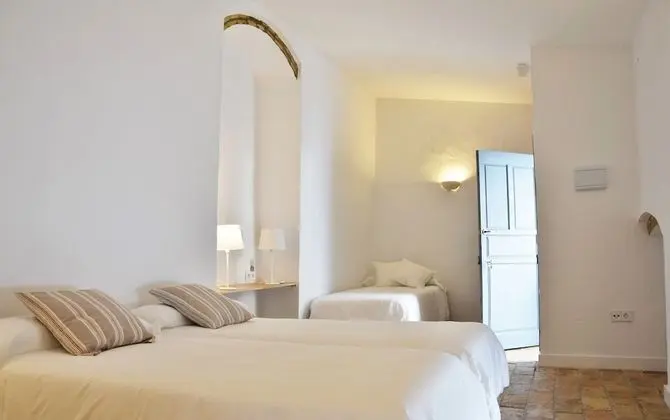 Dört Kişilik Oda (con bañera)