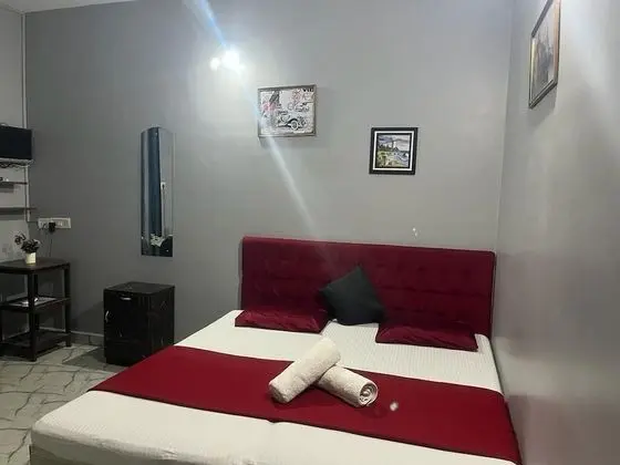 Standard Tek Büyük Yataklı Oda