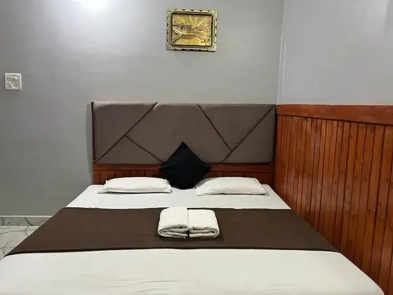 Standard Tek Büyük Yataklı Oda