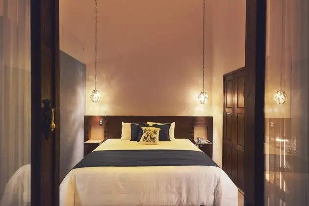 1 Çift ​​kişilik Yatak Queen Size Bed