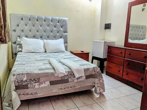 Economy Oda, 1 Büyük (Queen) Boy Yatak