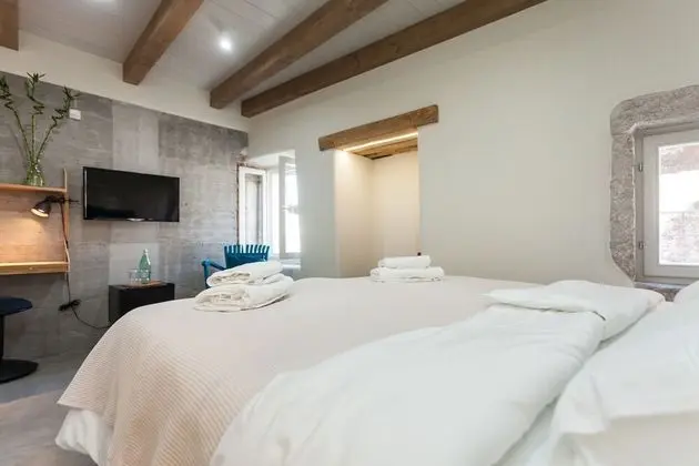 Tek Büyük Yataklı Oda (Room 1, Patio View, First Floor)