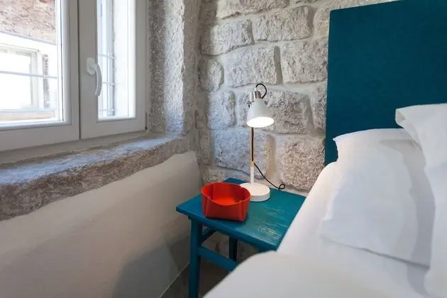 Tek Büyük Yataklı Oda (Room 1, Patio View, First Floor)