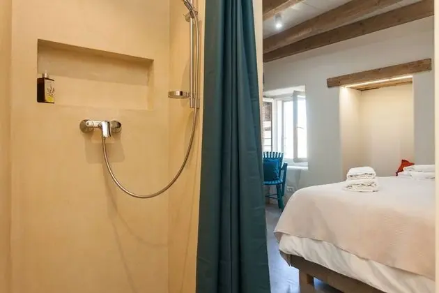 Tek Büyük Yataklı Oda (Room 1, Patio View, First Floor)