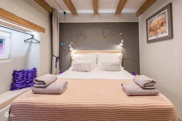 Tek Büyük Yataklı Oda (Room 2, Alley View, First Floor)