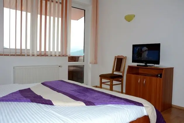 Tek Büyük Yataklı Oda, Dağ Manzaralı