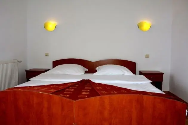 Tek Büyük Yataklı Oda, Dağ Manzaralı