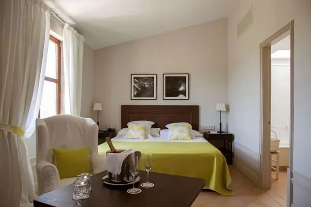 Tek Büyük veya İki Ayrı Yataklı Oda, Bahçe Manzaralı (Prestige)