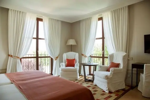 Tek Büyük veya İki Ayrı Yataklı Oda, Bahçe Manzaralı (Prestige)