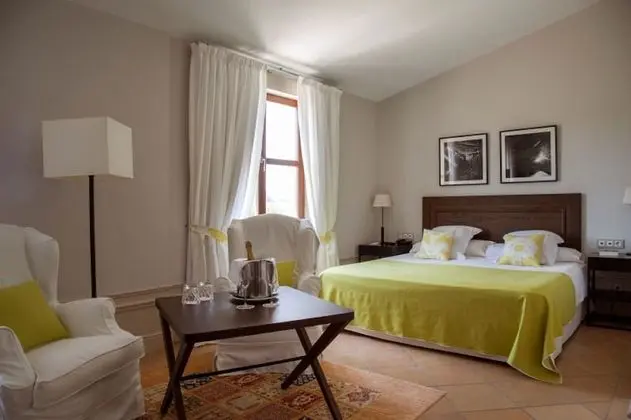 Tek Büyük veya İki Ayrı Yataklı Oda, Bahçe Manzaralı (Prestige)