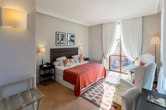 Tek Büyük veya İki Ayrı Yataklı Oda, Bahçe Manzaralı (Prestige)