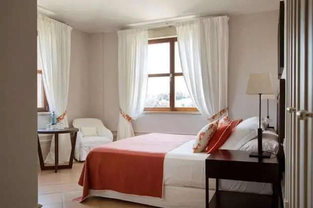 Tek Büyük veya İki Ayrı Yataklı Oda, Bahçe Manzaralı (Prestige)