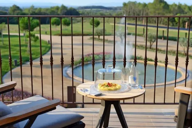 Tek Büyük veya İki Ayrı Yataklı Oda, Bahçe Manzaralı (Prestige)