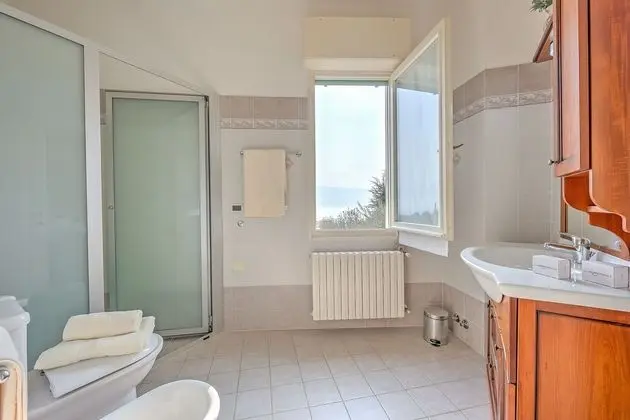 Standart Sıra Ev, Birden Çok Yatak, 2 Banyolu, Dağ Yamacı (Casa Angela With View On Garda Lake)