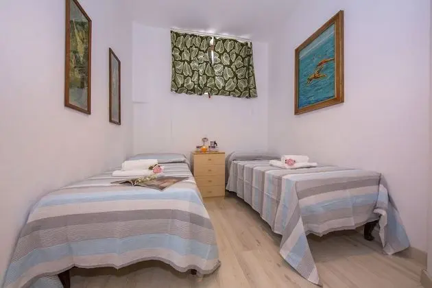 Family Apart Daire, Birden Çok Yatak (Casa Angerin 1 100mt from sea)