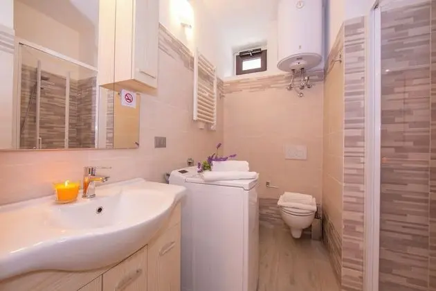 Family Apart Daire, Birden Çok Yatak (Casa Angerin 1 100mt from sea)