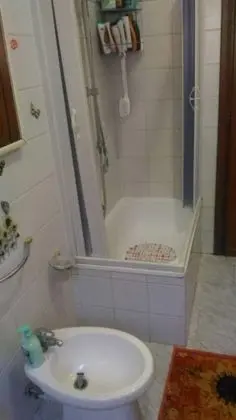 Tek Büyük Yataklı Oda, Ortak Banyo (external Loretta)