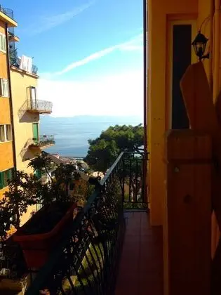 Premium Dört Kişilik Oda, Balkon, Kısmi Deniz Manzaralı