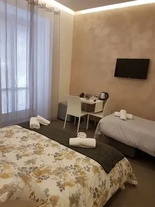 Üç Kişilik Oda